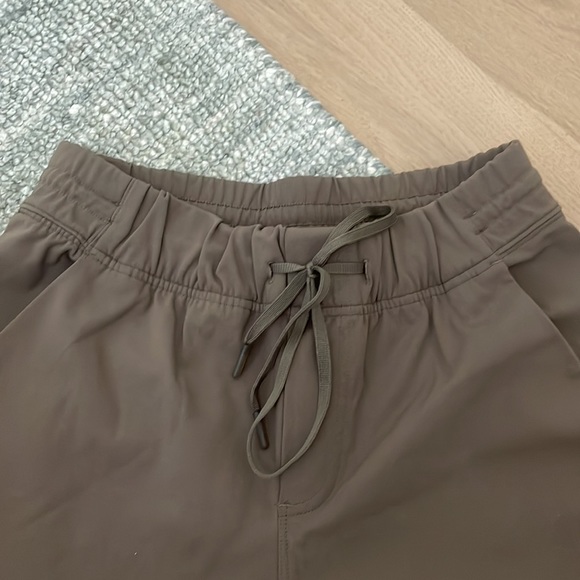 Aritzia Babaton Helena Pant - Picture 8 of 8